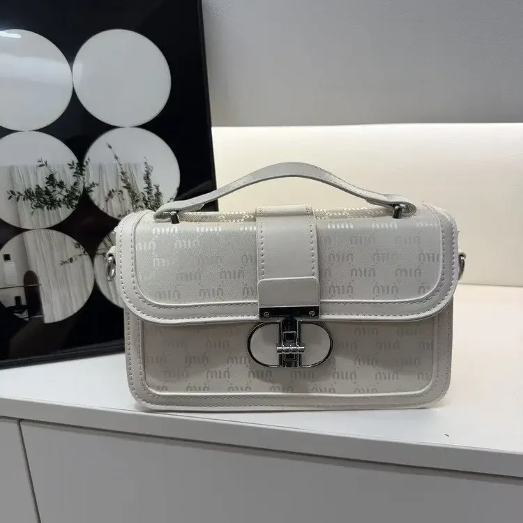 Luxury Lifestyle Handbags - Luxe elegante dameshandtas met trendy design,